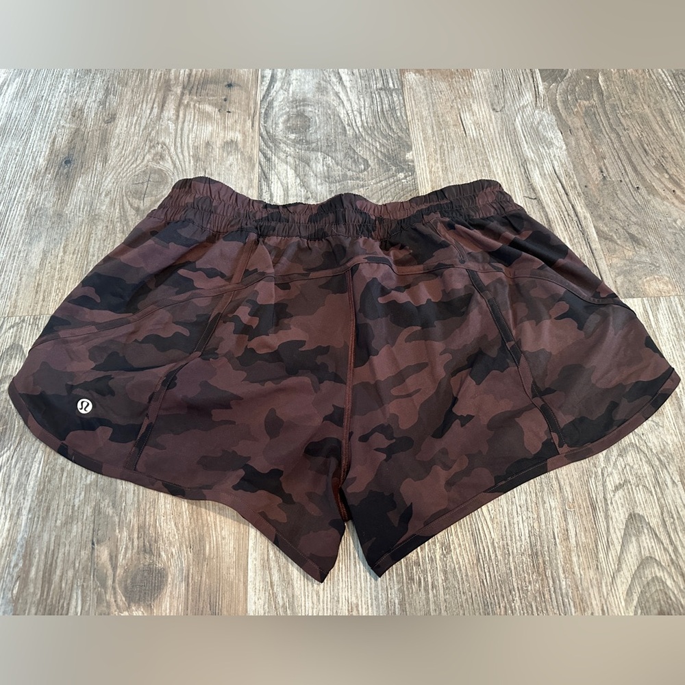 Lululemon Tracker Short V *4" Heritage 365 Camo Brown Earth Multi sz 14 - Picture 7 of 7